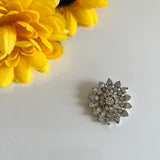 Sophisticated Silver Brooch with Sparkling Diamond-Inspired Accents